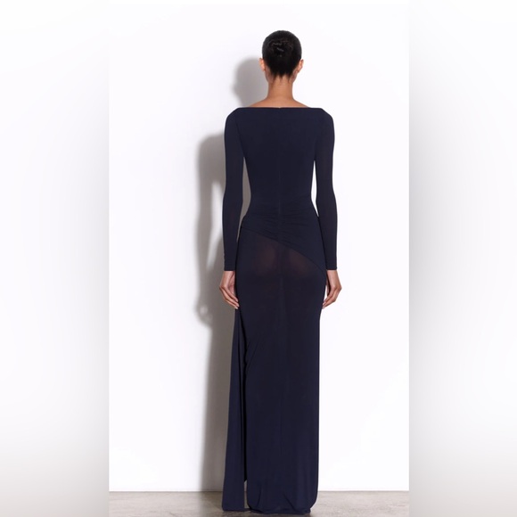 Elegant Black Long Sleeve Dress - Picture 2 of 10